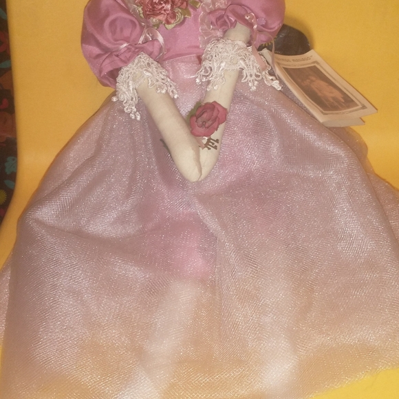 ENCHANTING CARMEN MANAGO BALLERINA DOLL - Picture 6 of 16